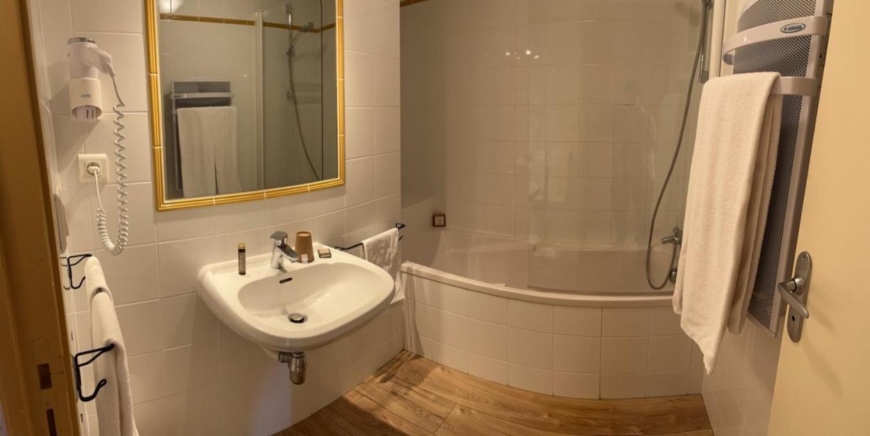 Logis Auberge Du Fel Le Fel Экстерьер фото